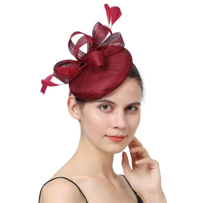 Stylish Feathered Fascinator with Clip - Image 2