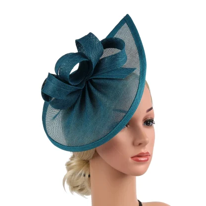 Stylish Vintage-like Fascinator - Image 2
